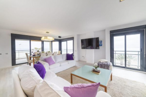 Fantastic penthouse 270m2 with amazing sea views